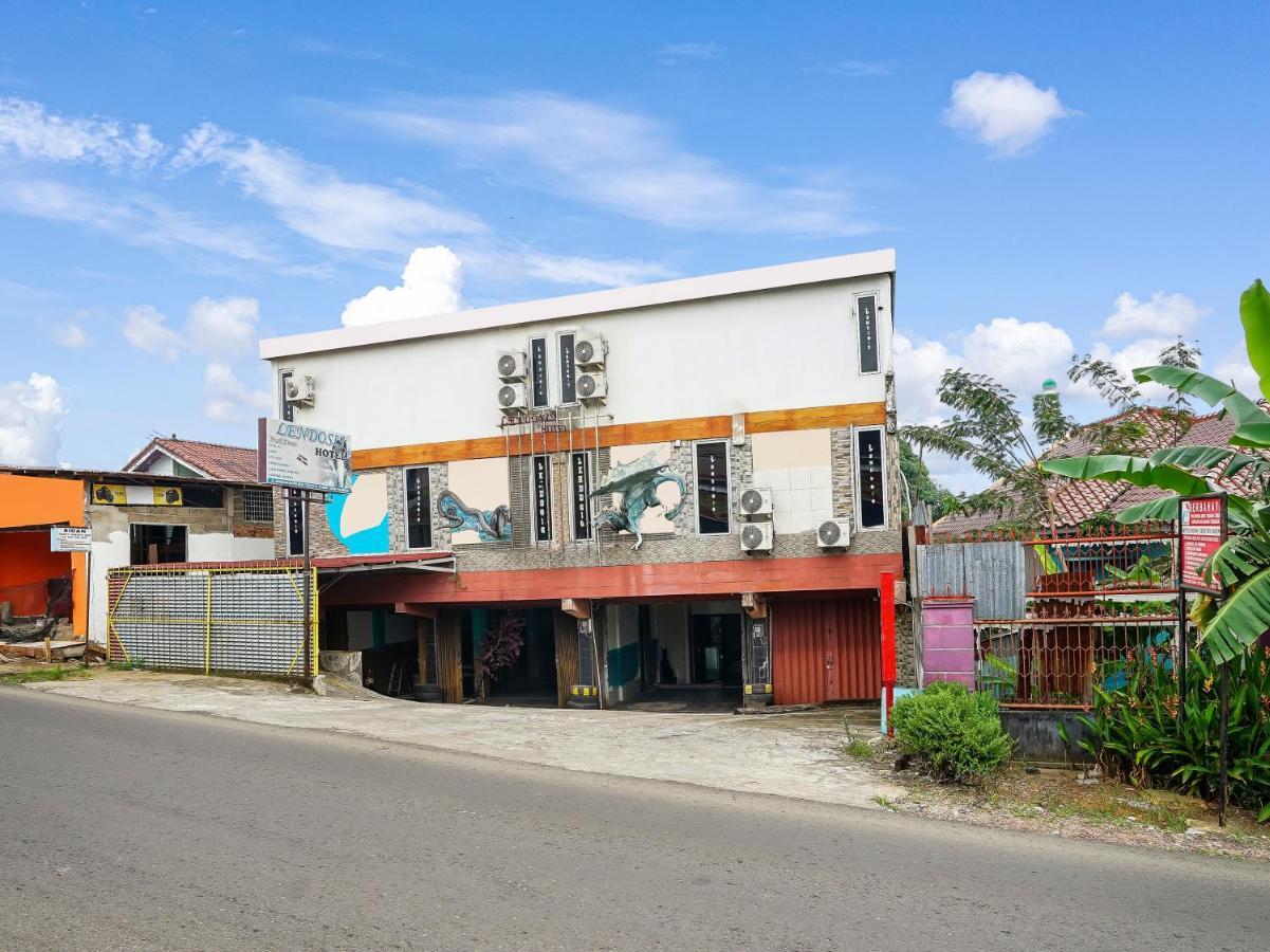 פאלמבאנג Oyo 90161 Hotel Lendosis Pipa Reja Angkatan 66 מראה חיצוני תמונה